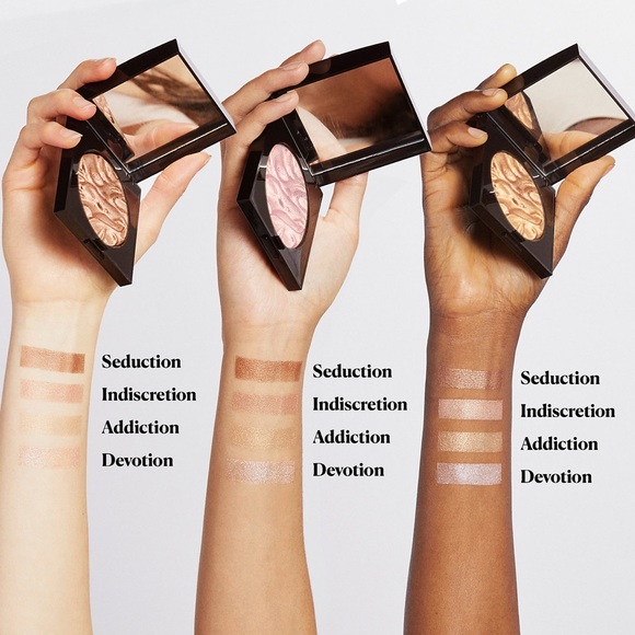 Laura Mercier Indiscretion Face Illuminator Highlighter - Picture 7 of 17